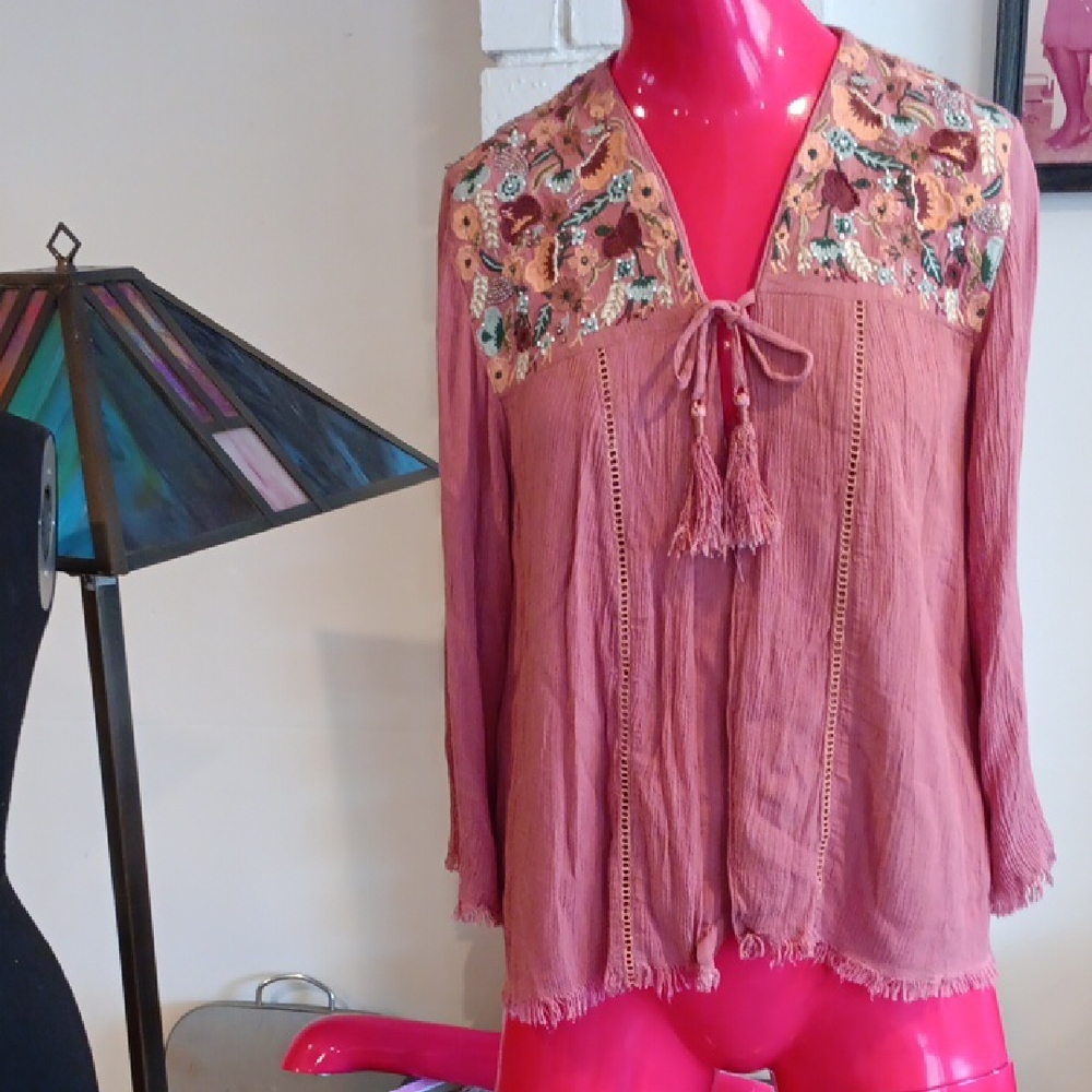 Embroidered Vintage Style Top